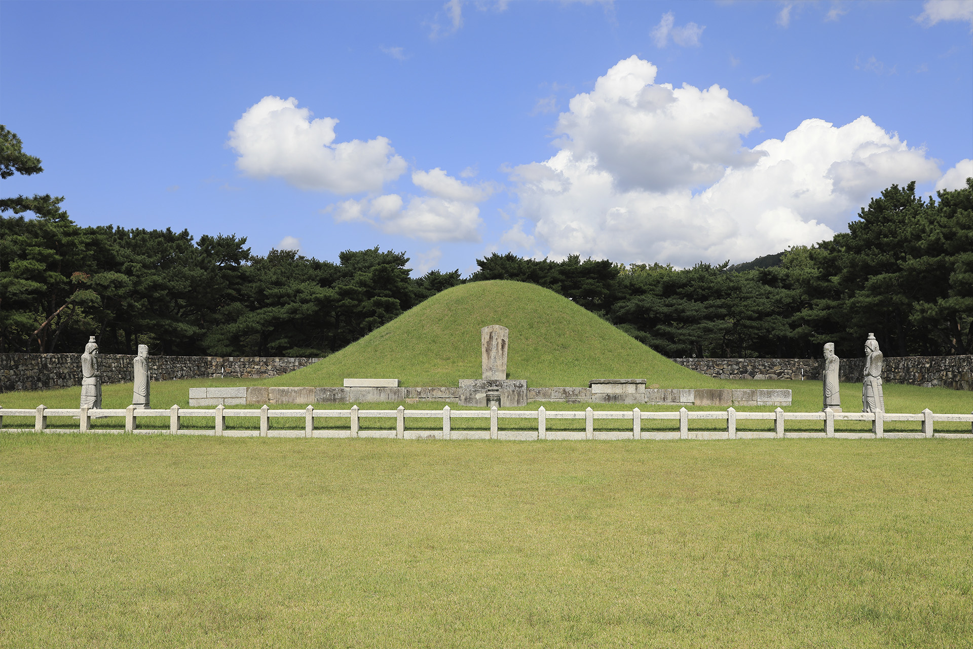 김해시 수로왕릉