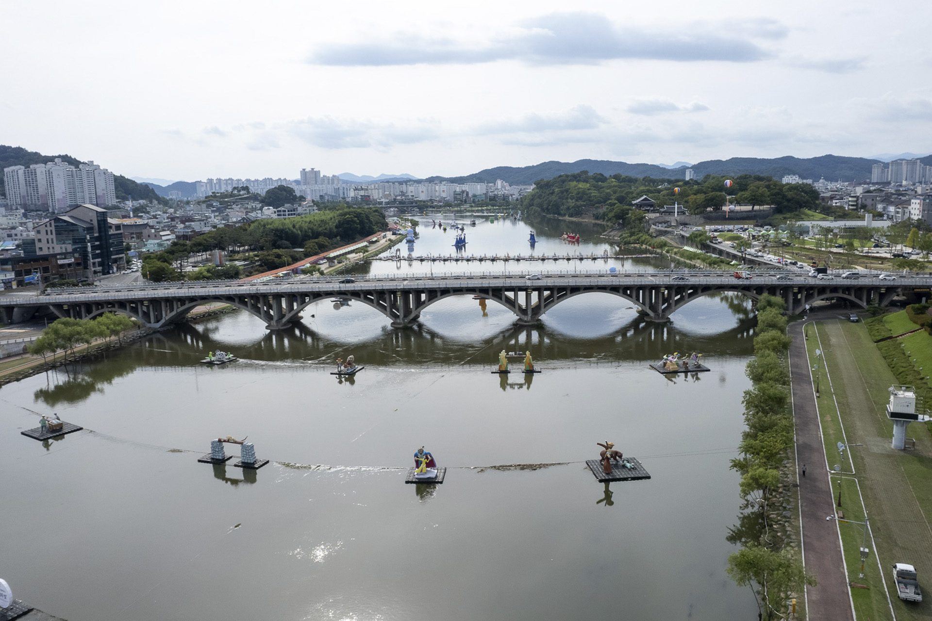 진주시 남강 고수부지