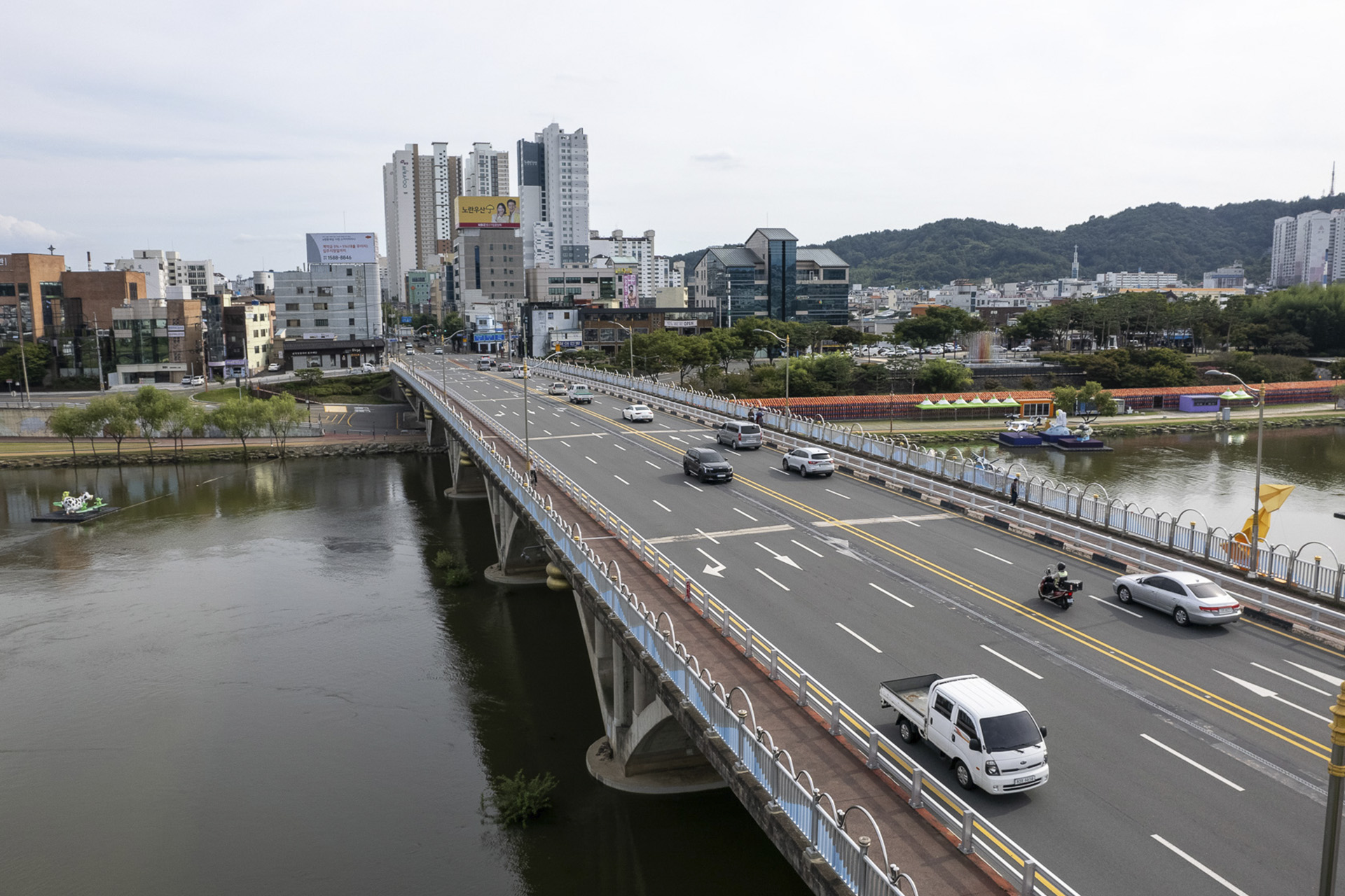진주시 남강 고수부지