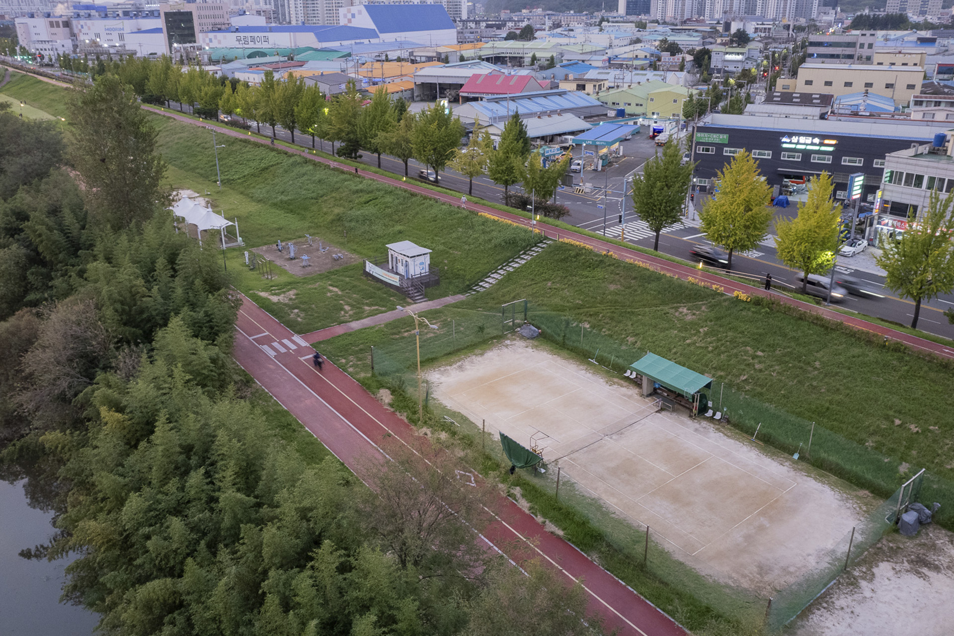 진주시 남강 고수부지