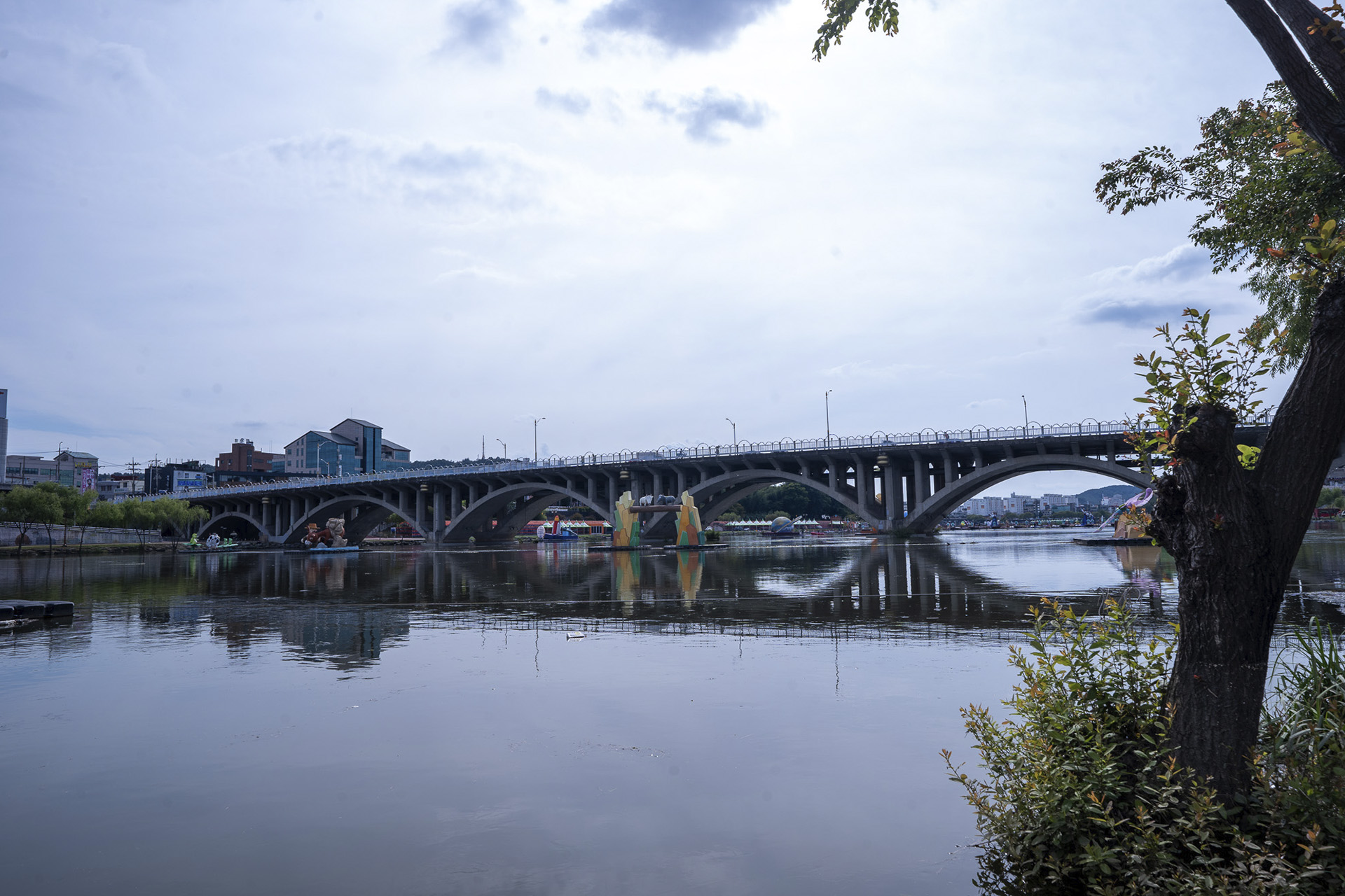 진주시 남강 고수부지