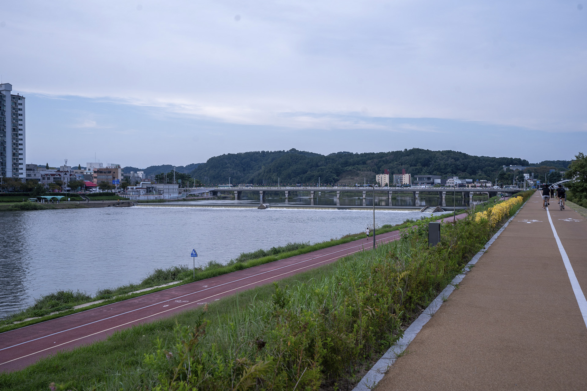 진주시 남강 고수부지