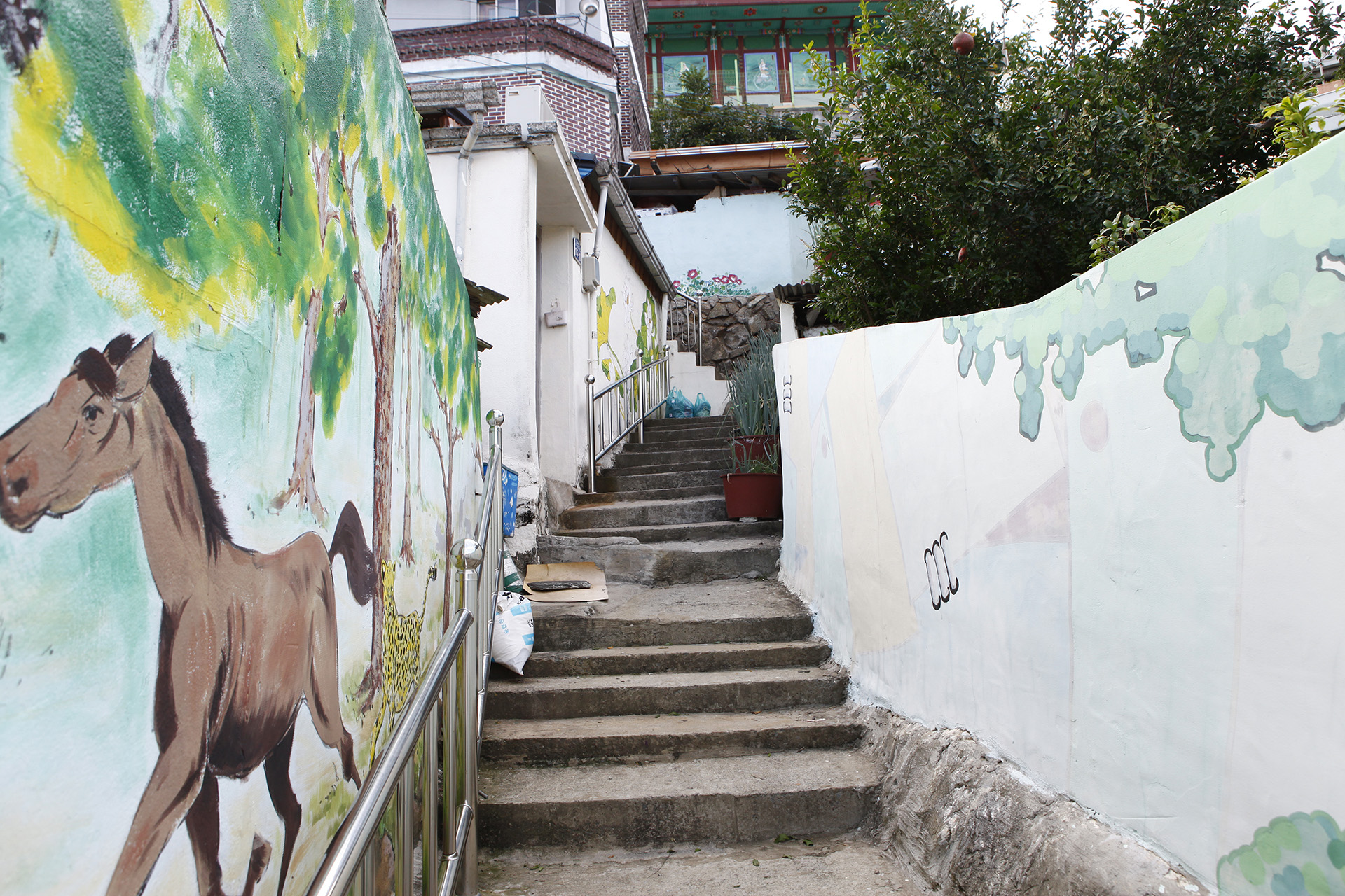 가고파 꼬부랑길 벽화마을