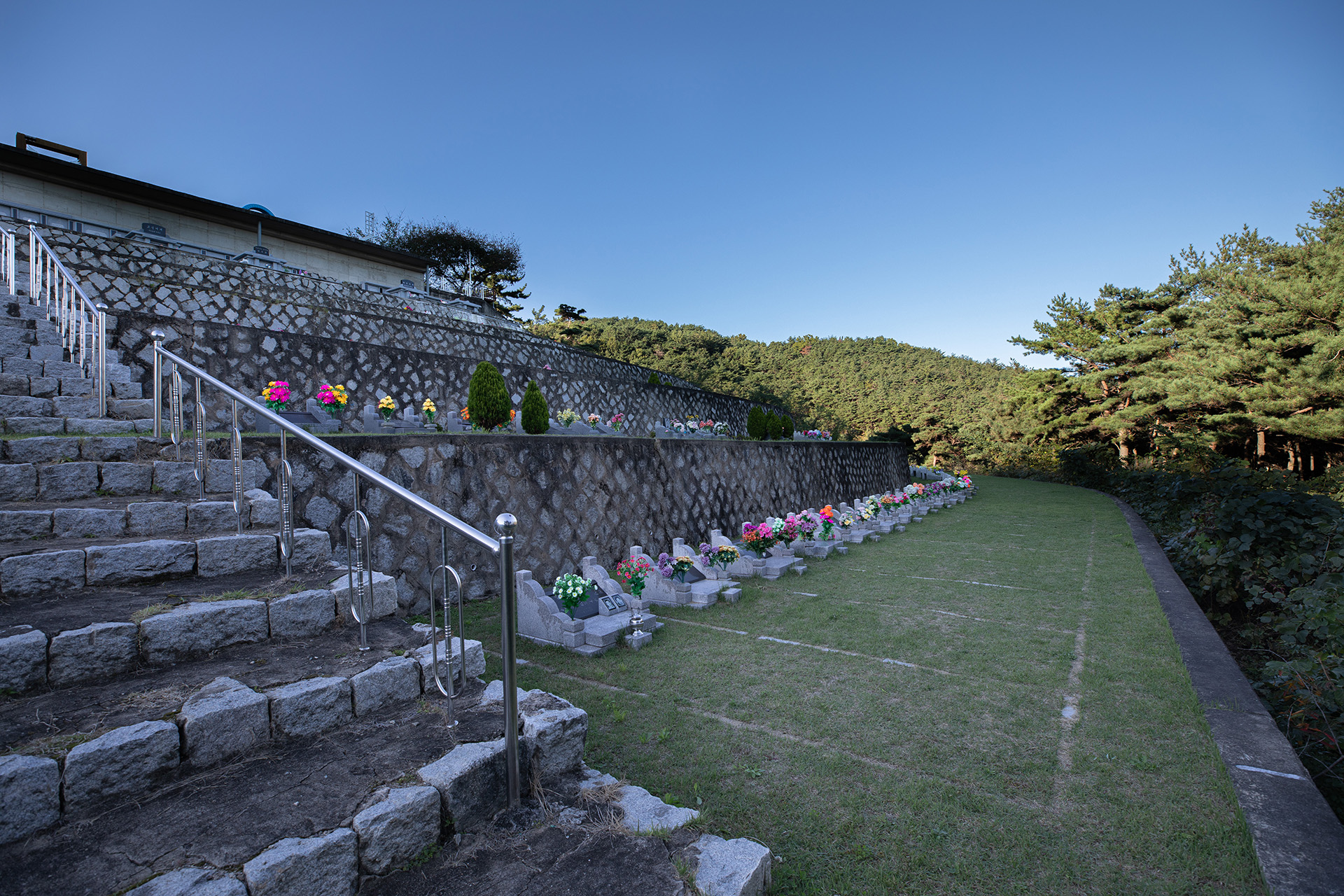 밀양추모공원묘원