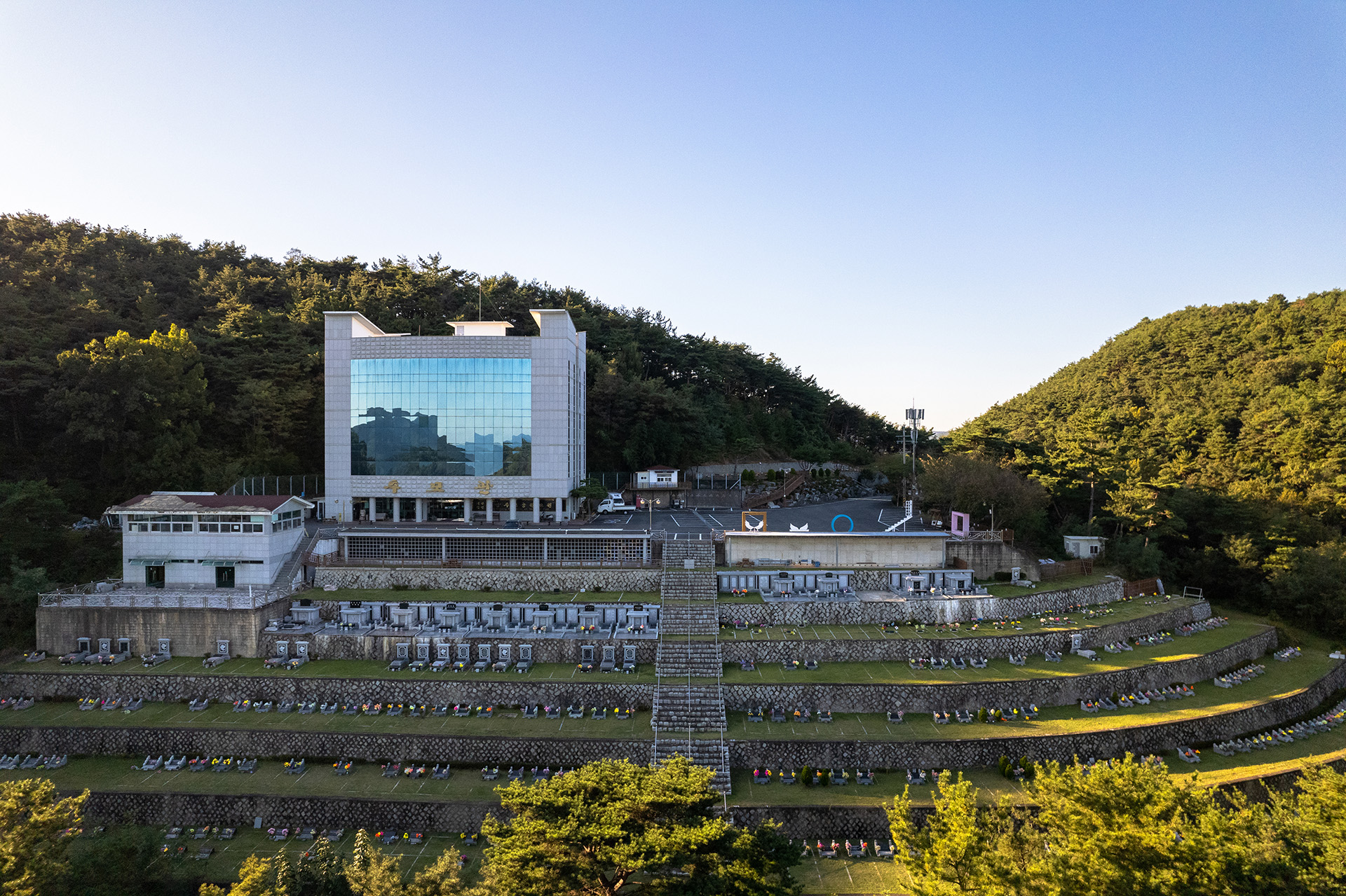 밀양추모공원묘원