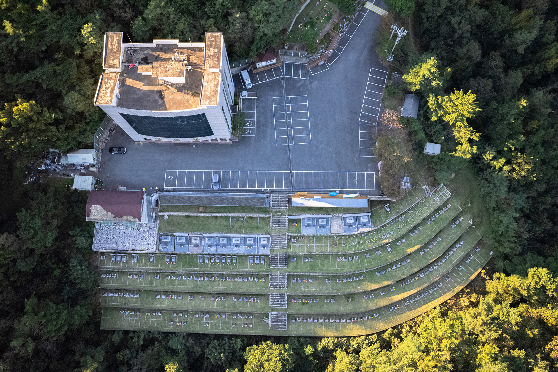 밀양추모공원묘원