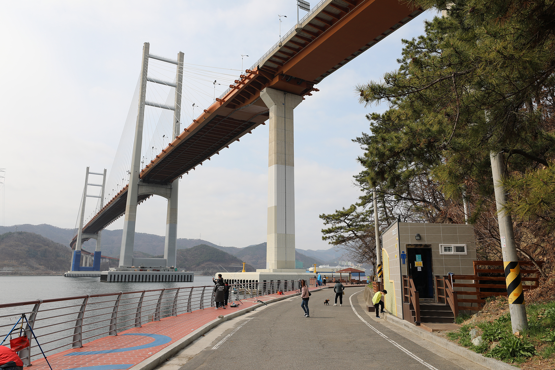 창원시 귀산동 해안도로