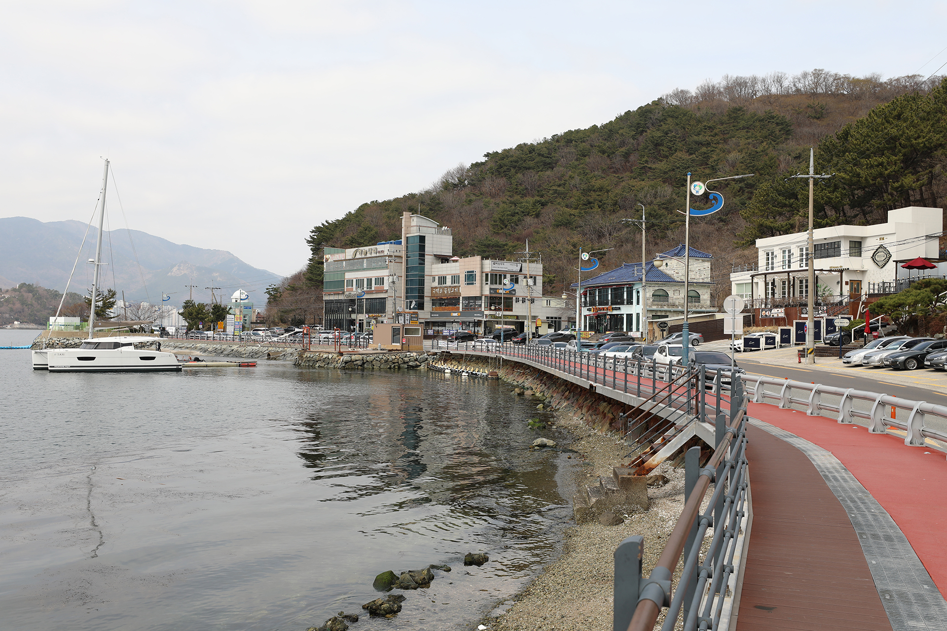 창원시 귀산동 해안도로