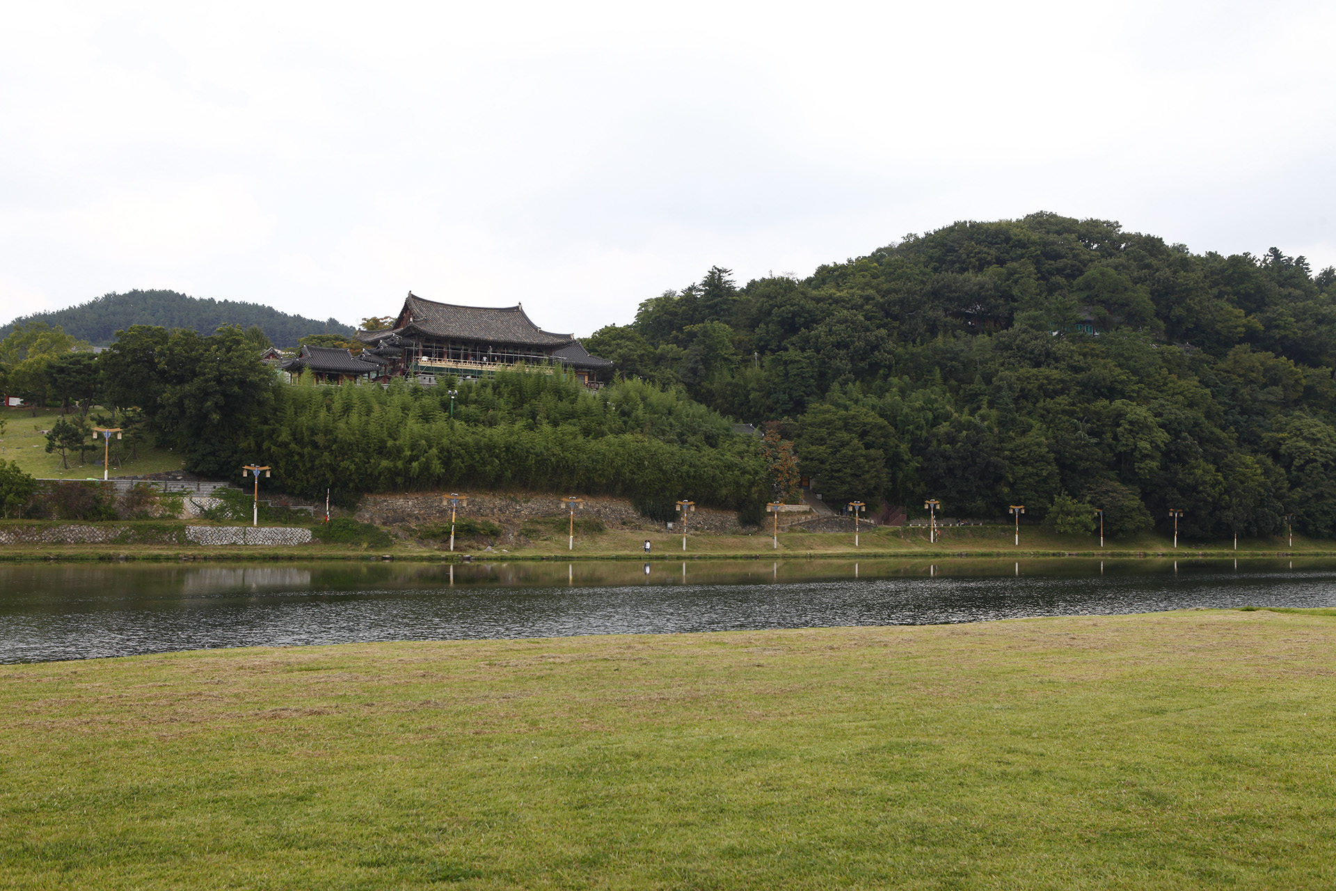 밀양강 둔치 야외공연장