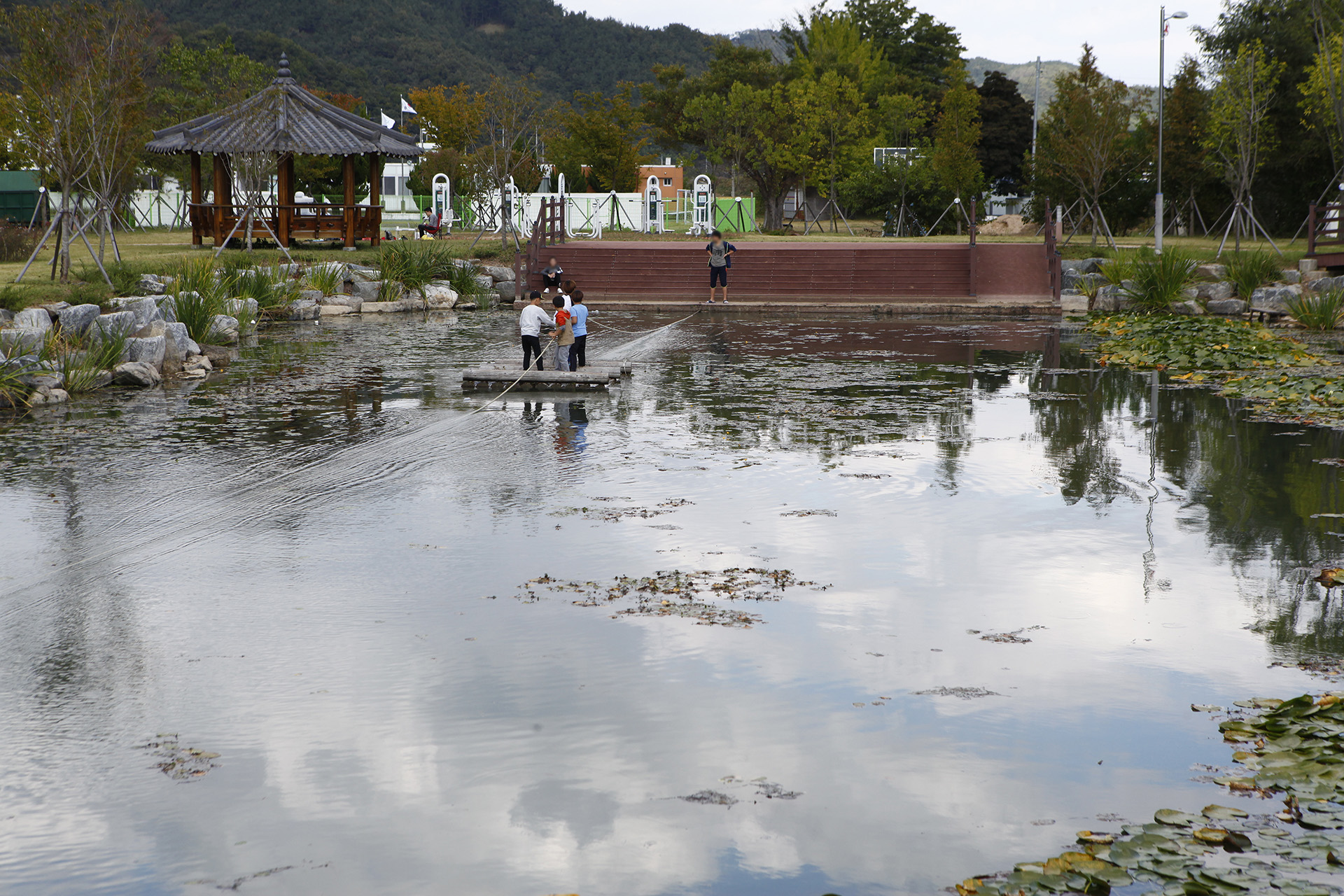 설뫼충효 테마파크