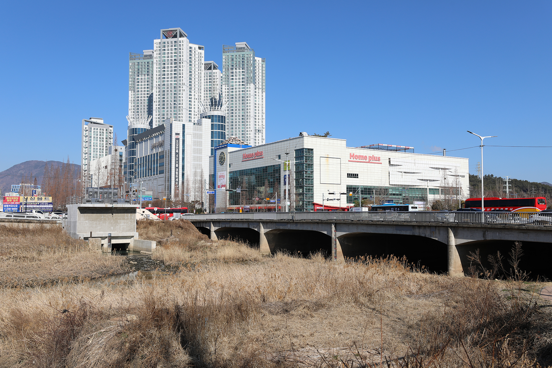 팔용동 도심 하천