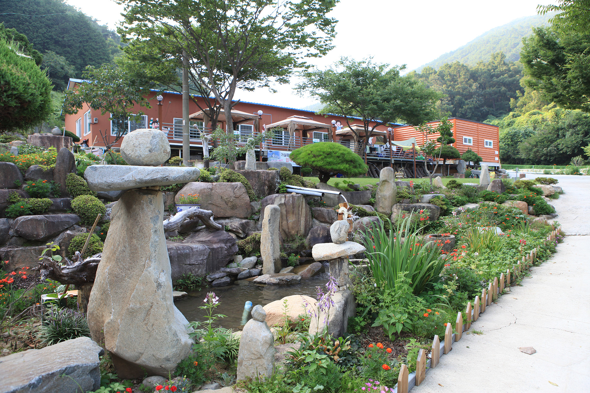 진북편백골관광농원 캠핑장